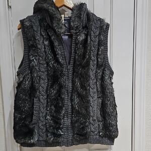 Green Tea Gray Faux Fur Hooded Vest Size L